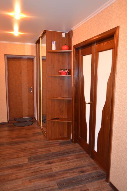 Apartment At Zhukova Street Baranavitjy Exteriör bild